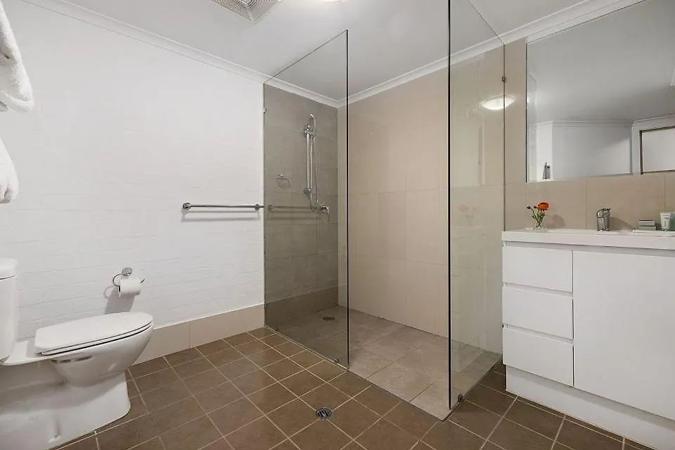 Oxley Court Serviced Apartments Canberra Aparthotel