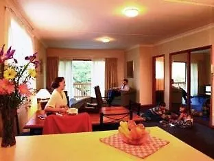 Aparthotel Oxley Court Serviced Apartments Canberra